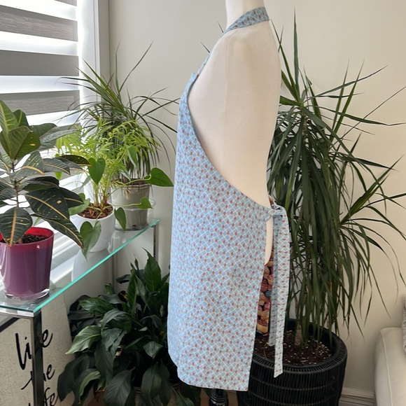 Handmade Reversible Cupcake Apron with Deep Pockets and Long Ties - Picture 5 of 8